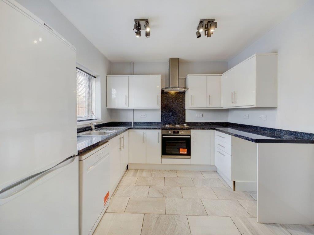 Main image of property: 182 Hay Lane Shirley B90 4PQ