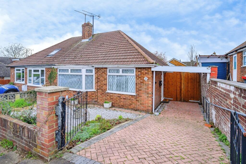 Main image of property: Canberra Gardens, Luton