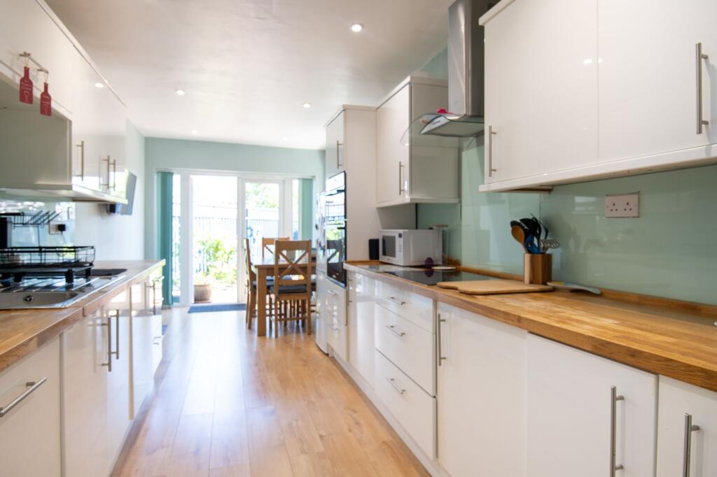House in Wellingborough, Burrow's Bush - View 4