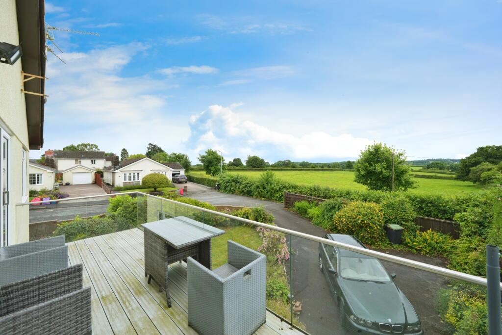 House in Newport - View 3