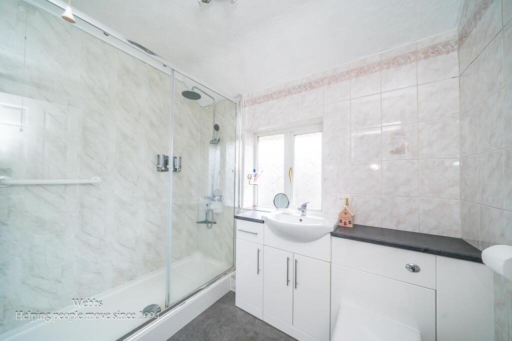 Cresswell Crescent, Bloxwich, Walsall photo 3