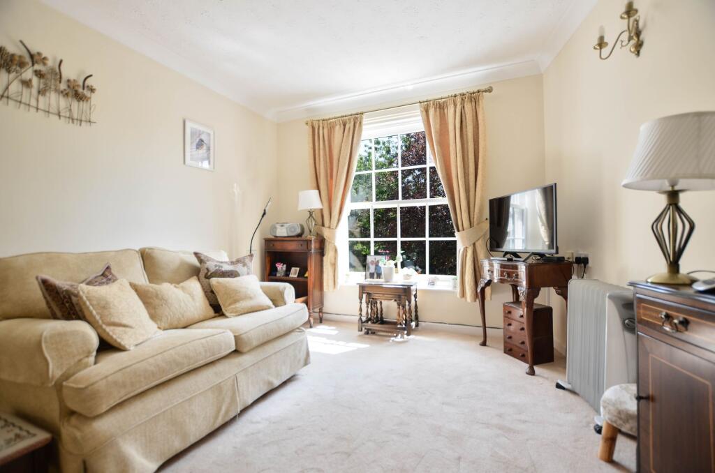 Apartment in Worcester - View 2