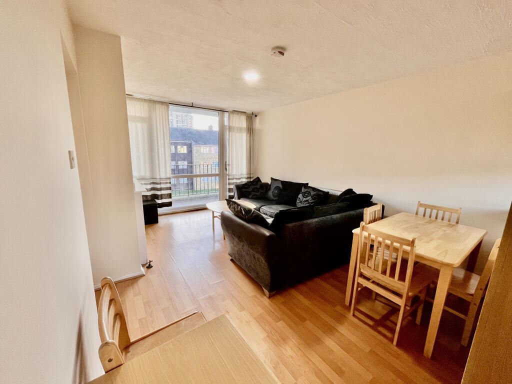 Main image of property: Hillingdon Street, Elephant and Castle, London, SE17