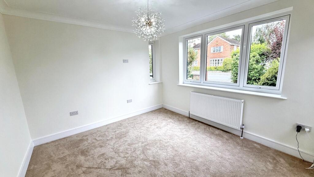 Foxland Road, Gatley, Cheadle, SK8 photo 4