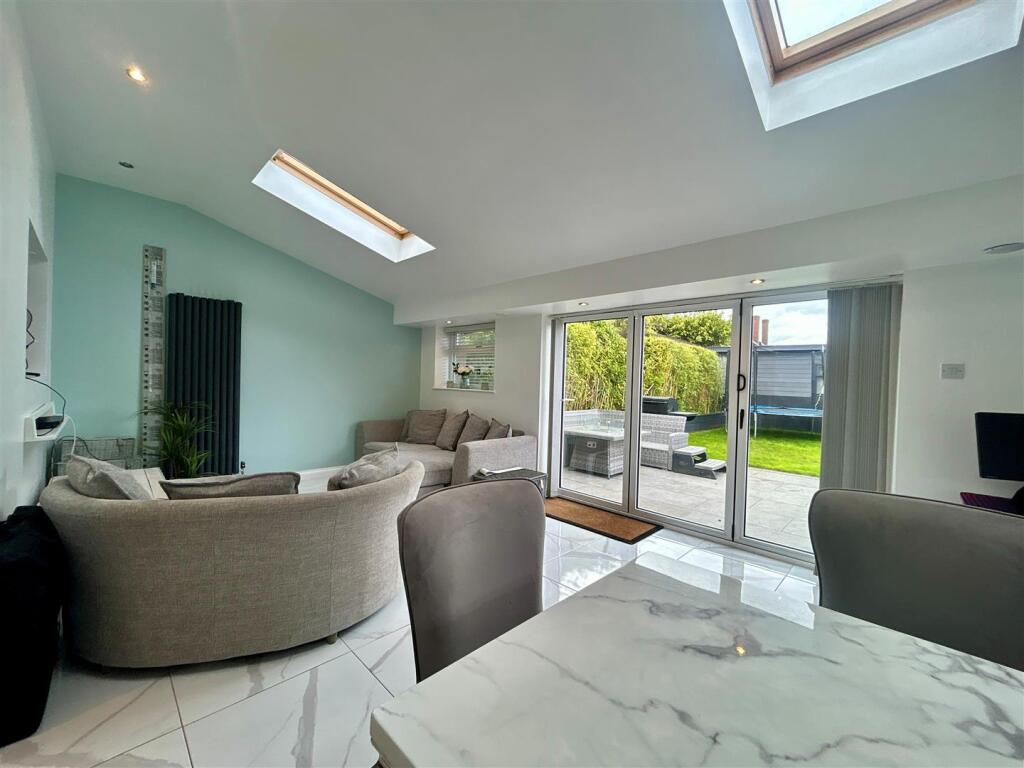 Patch Croft  Road, Manchester photo 4