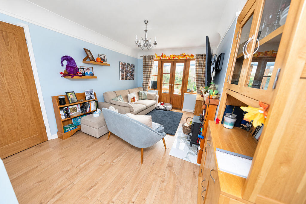 Martin Avenue, Waterlooville photo 3