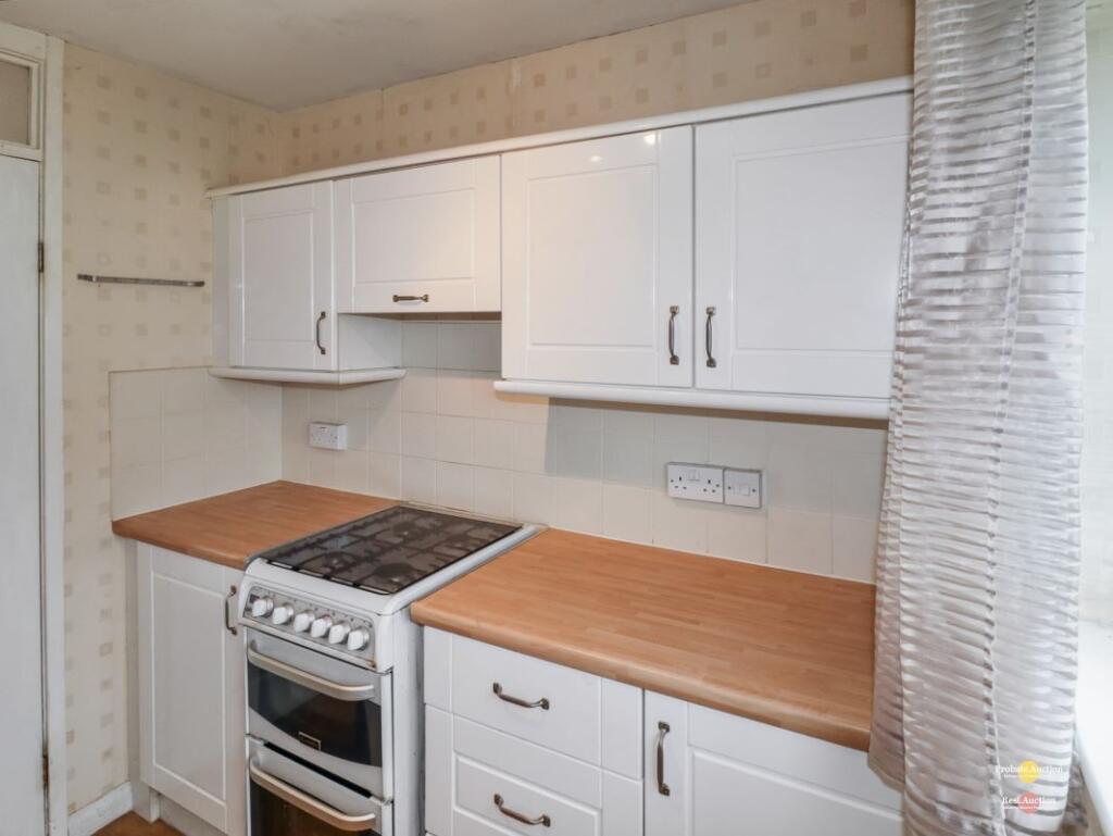 Additional image 7 of 33 Carperley Crescent, Denholme, Bradford, West Yorkshire, BD13 4BU