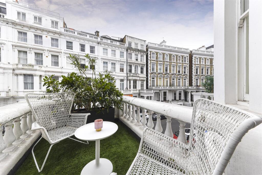 Apartment in London, Earl's Court - View 3