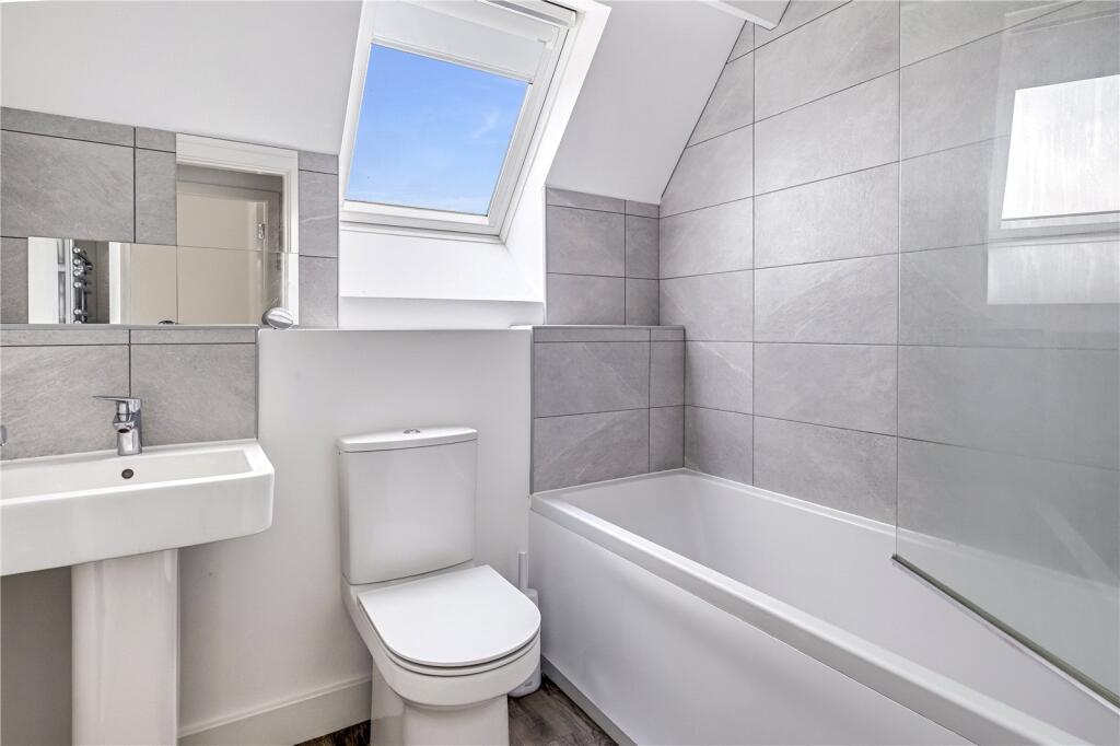 Wellington Street, Barnoldswick, Lancashire, BB18 - View 3