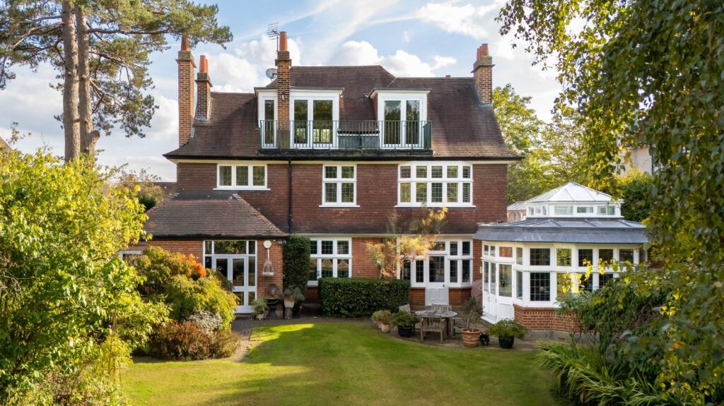 Main image of property: Manor Way, London