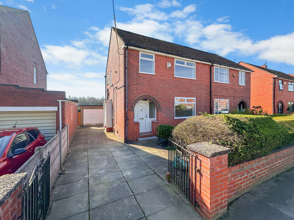 Main image of property: Cale Lane, Aspull, Wigan, WN2 1HB