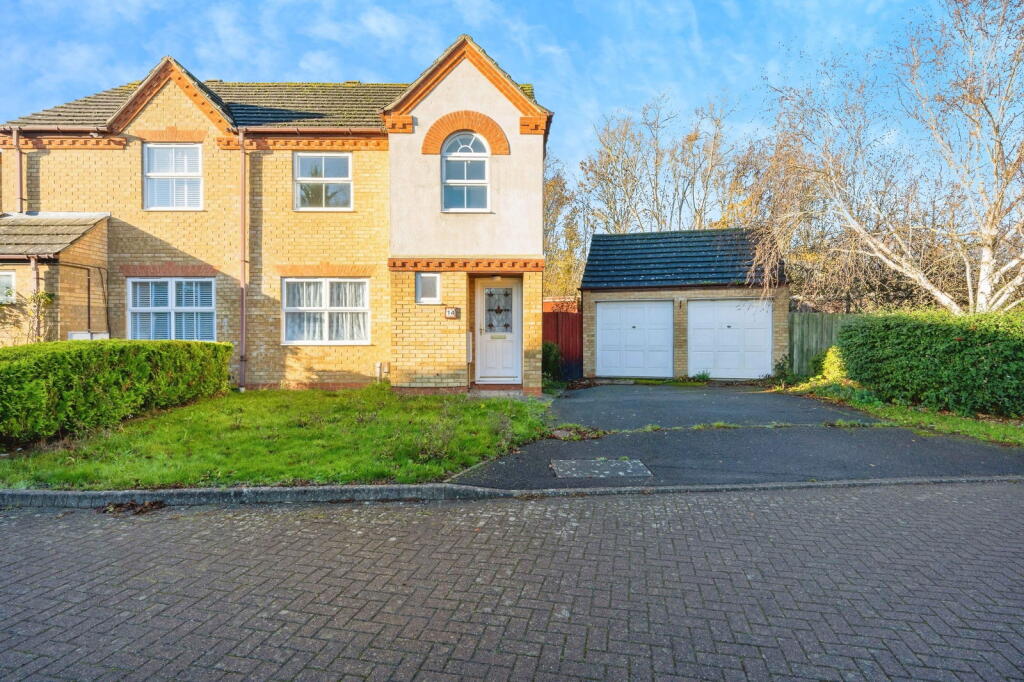 Main image of property: Fisher Close, Barton-le-Clay, Bedford, MK45 4NF