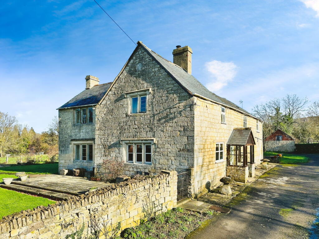 4-bed detached on Portway, Upton St. Leonards, Gloucester, GL4 8DS, £975,000