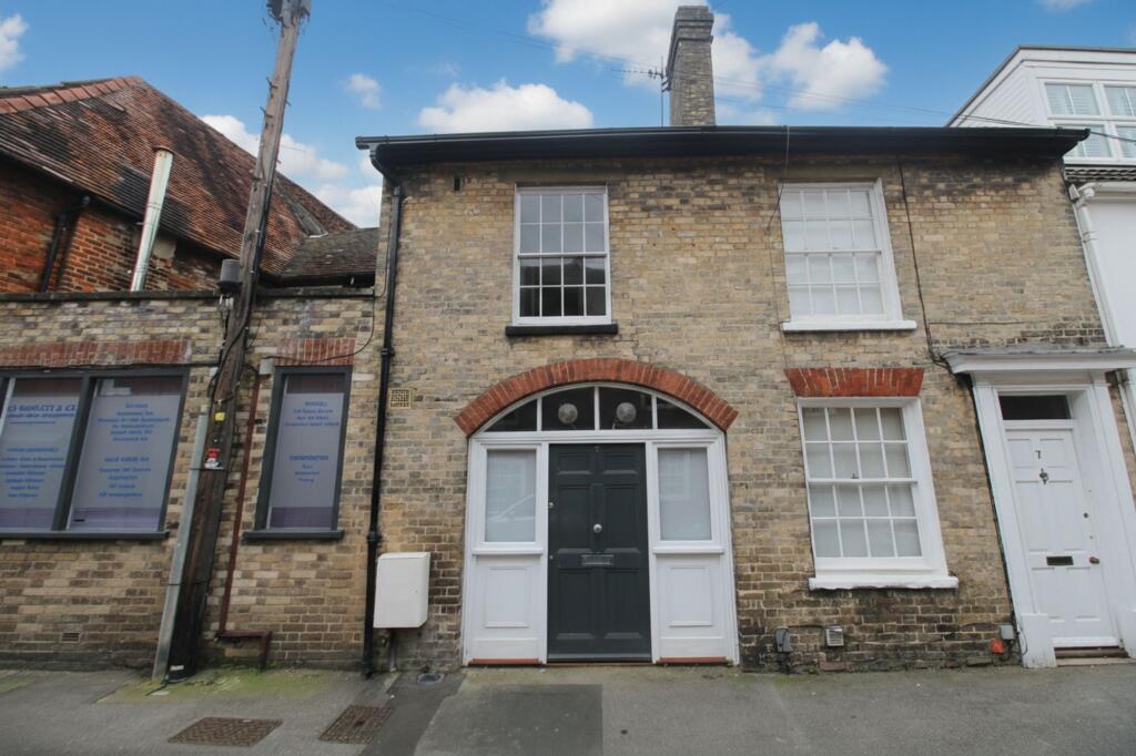 2-bed terraced on Pennyfarthing Street, Salisbury, SP1, £225,000