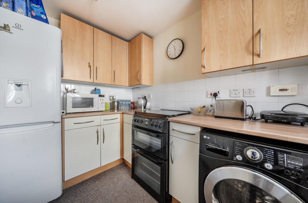 House in Exeter - View 4