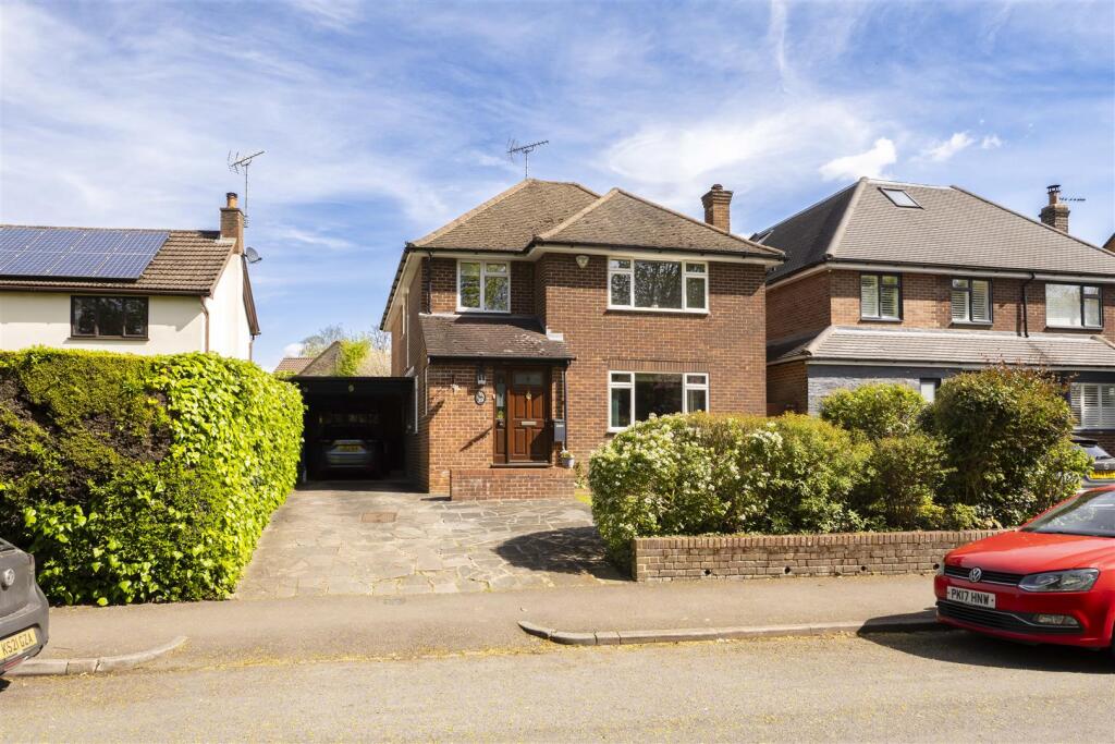Main image of property: Admirals Walk, St. Albans