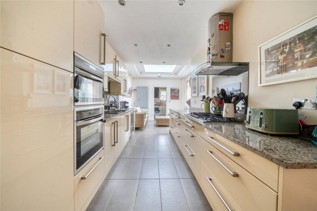 House in London - View 4