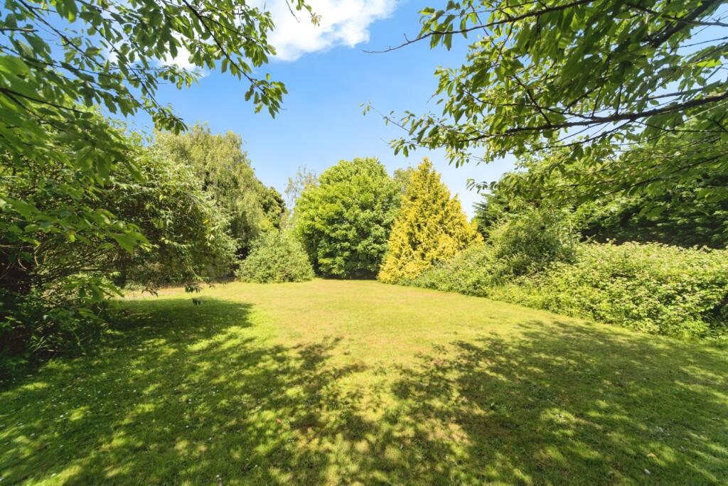 3 bed detached - The Brow, Friston, Eastbourne, East Sussex, BN20 image 5