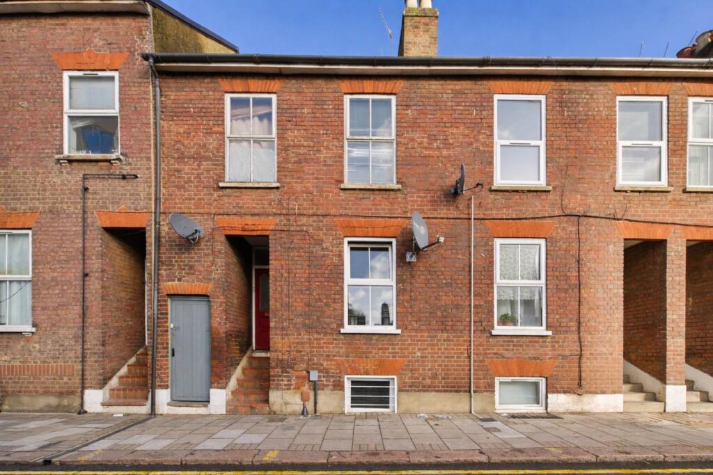 Guildford Street, Luton photo 2