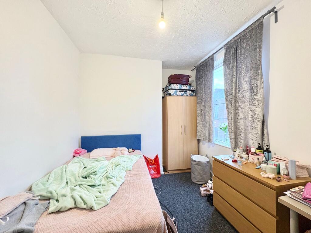House in Nottingham, Hyson Green - View 5