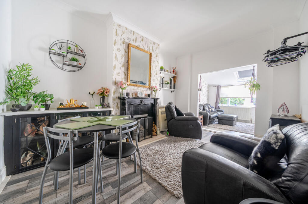Queens Road, Portsmouth, Hampshire, PO2 - View 4