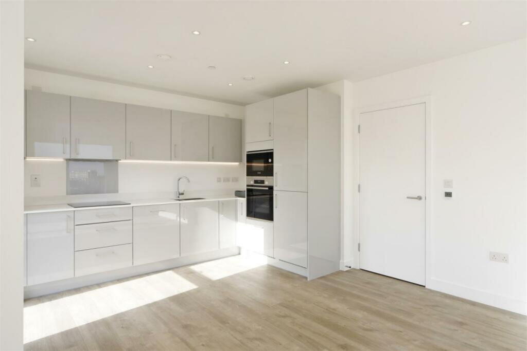 Apartment in London - View 4