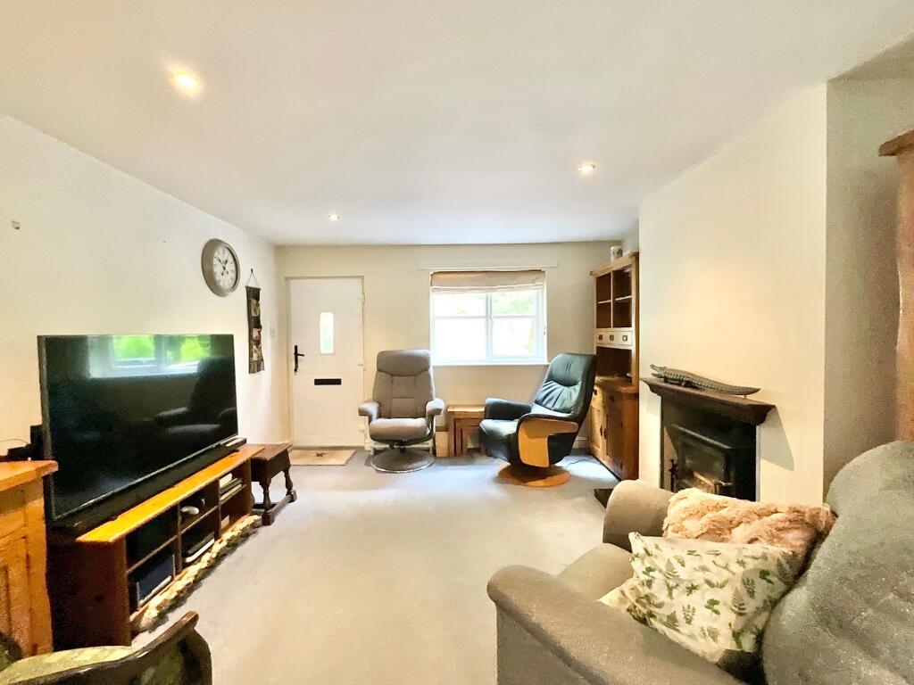 House in Stoke-on-Trent - More