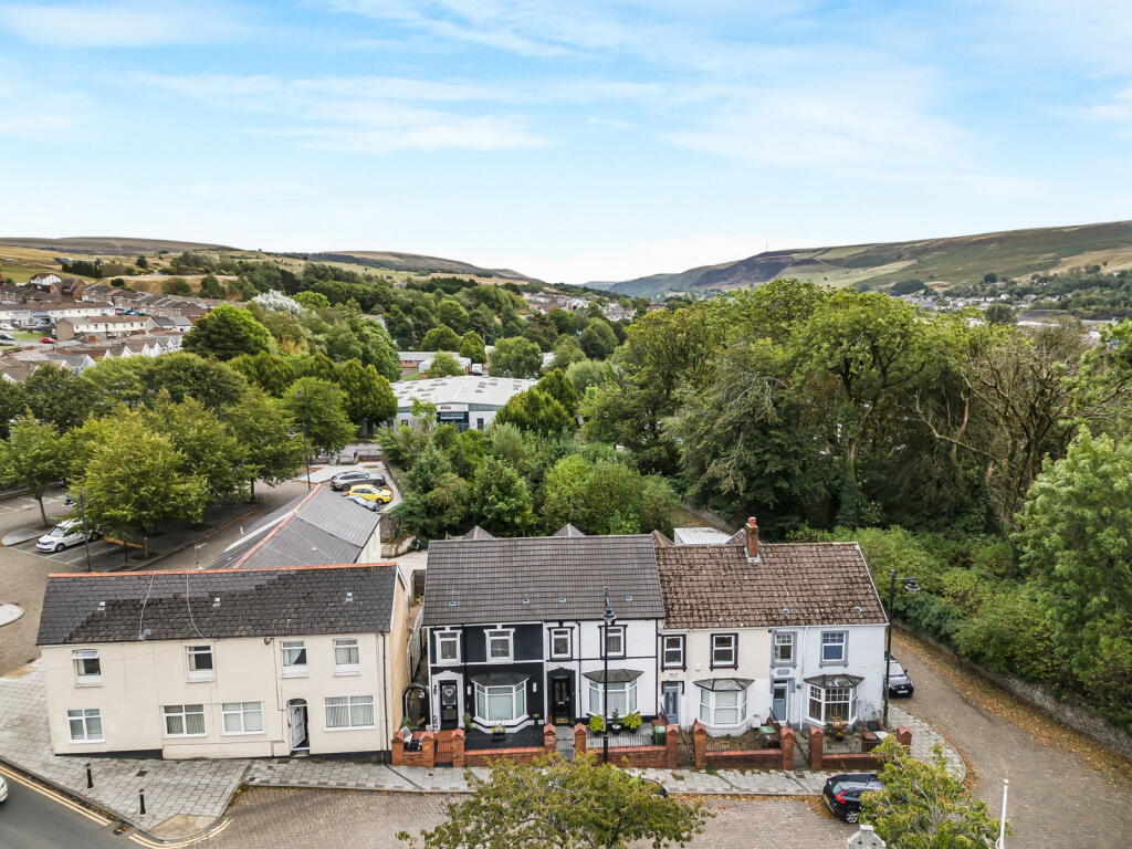 House in Tredegar, Rhymney - View 3