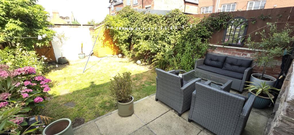 House in Stockport, Marple - View 5