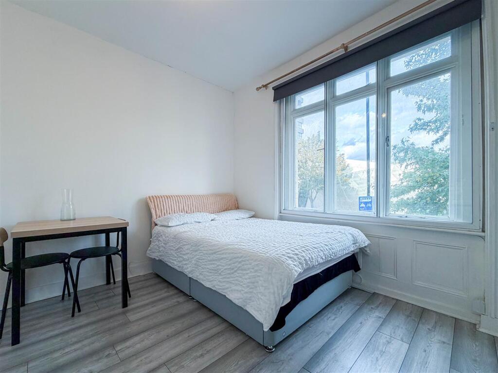 Apartment in London, Lower Holloway, Holloway - View 2