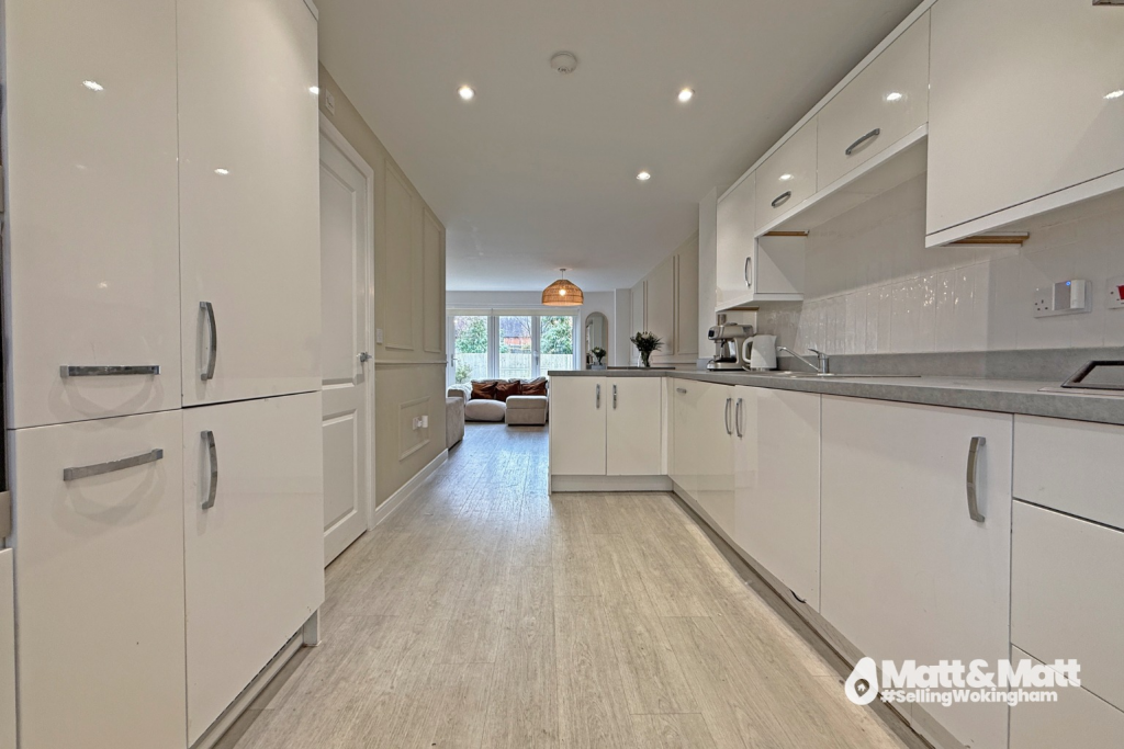 Morris Close, Wokingham, Berkshire photo 4