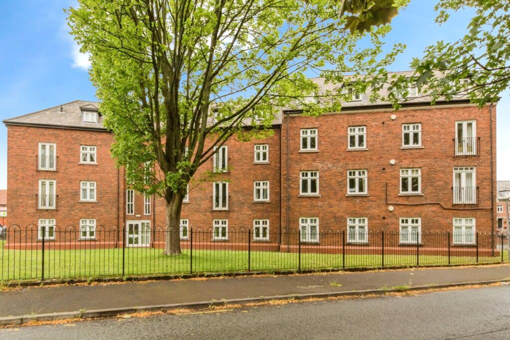 Main image of property: Eastgate, MACCLESFIELD, Cheshire, SK10