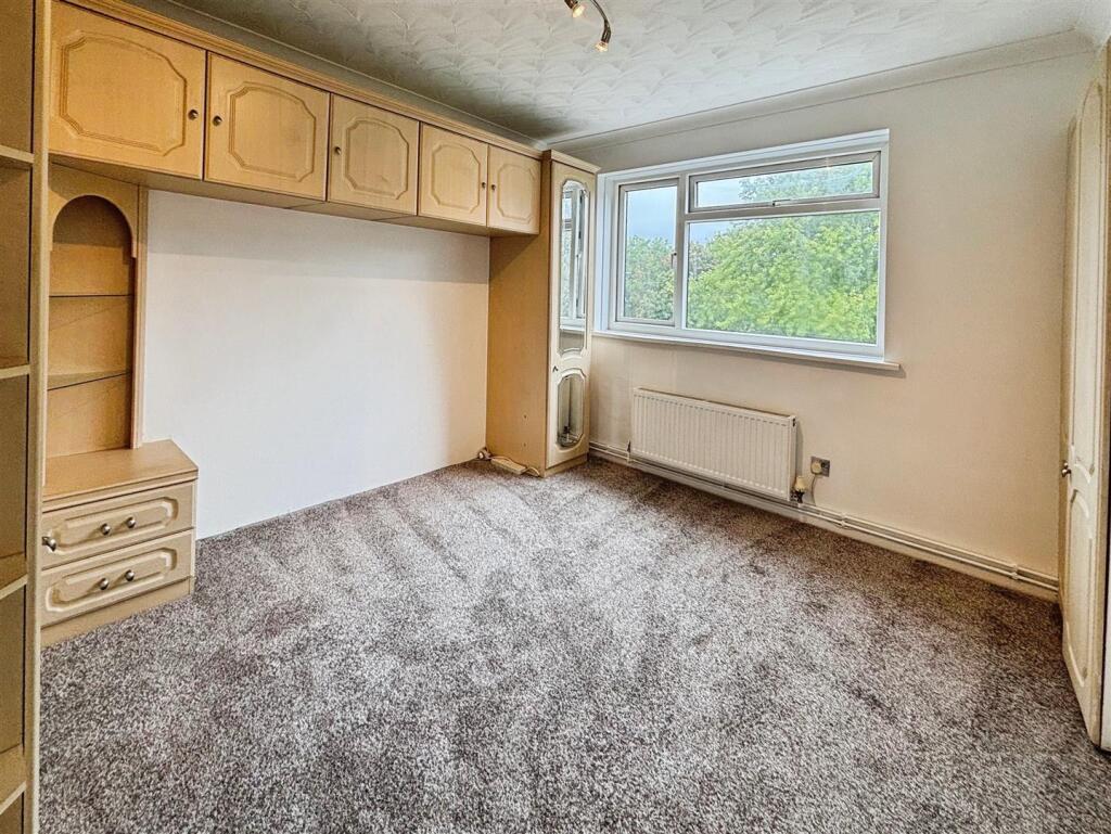 House in Bradford, Clayton - More