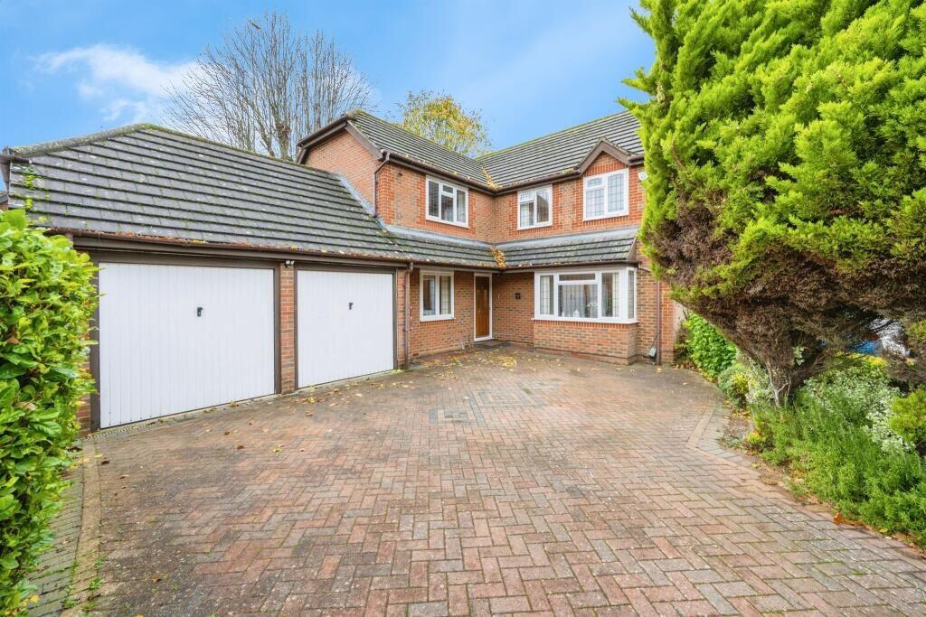 Main image of property: Greenside Park, Luton