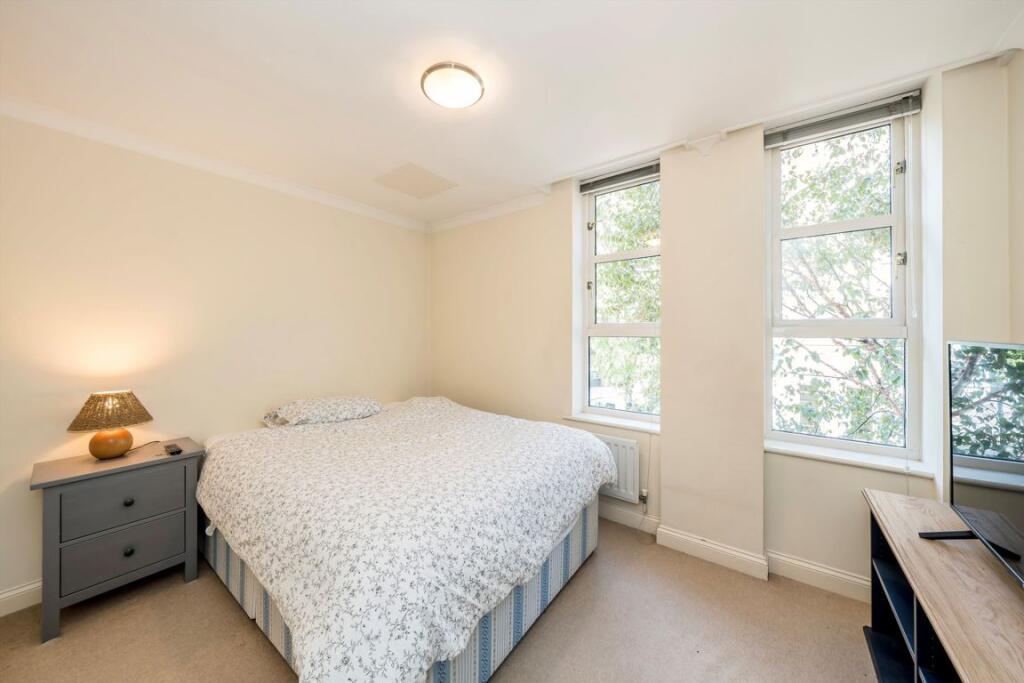 Apartment in London, Westminster, Millbank - More