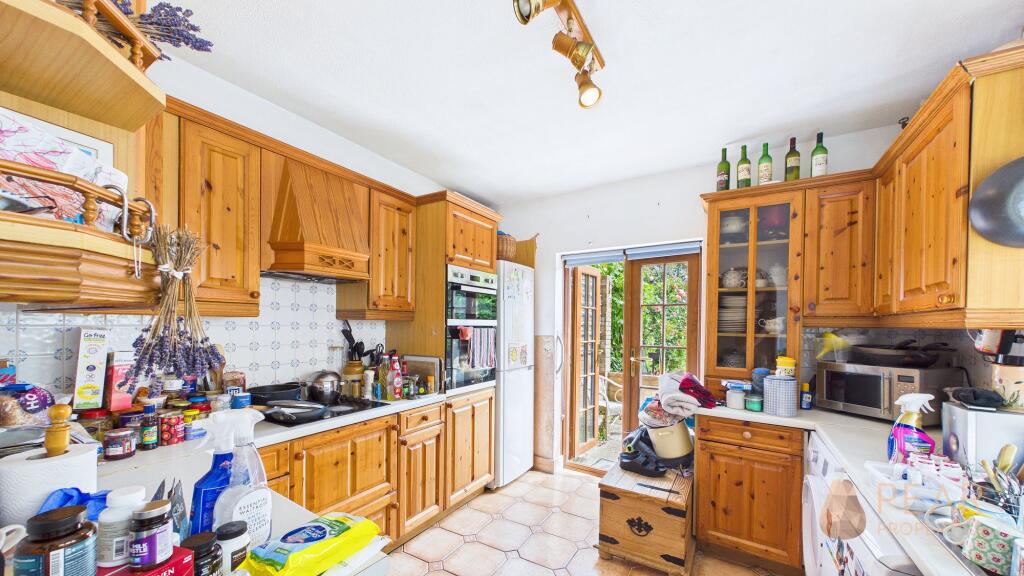 House in Worthing, West Sussex - View 3