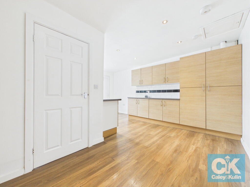 House in South Staffordshire, Penkridge - View 5