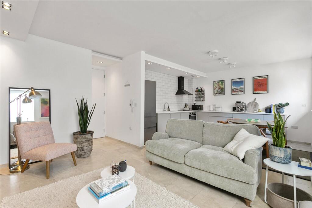 Main image of property: Ardleigh Road, London, N1