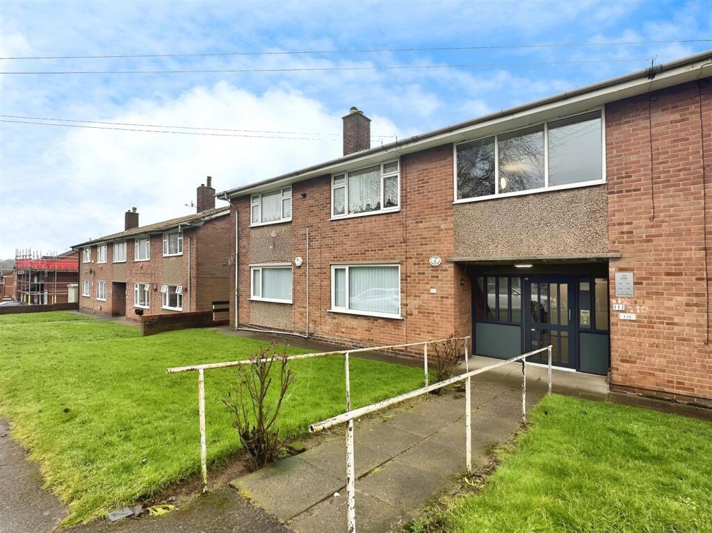 2-bed flat on Burlington Drive, Mansfield, £85,000