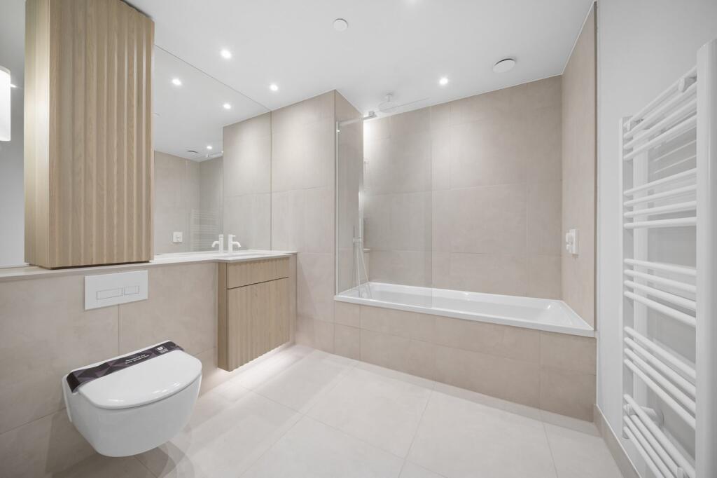 Apartment in London - More