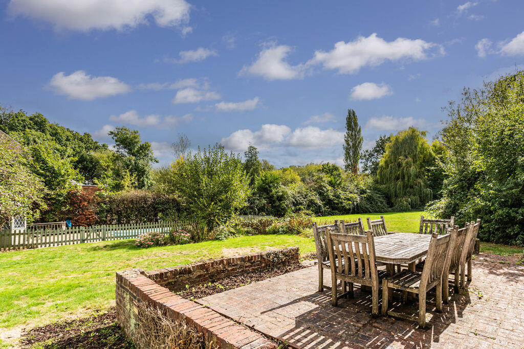 House in Redhill - View 3