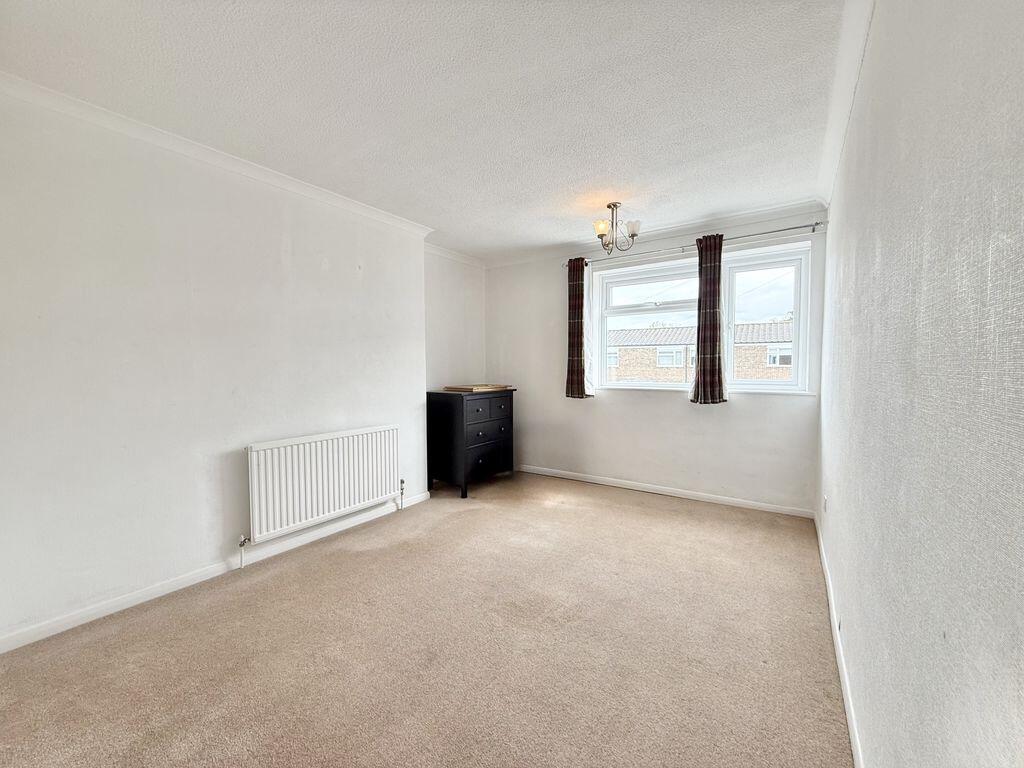 House in Stoke Mandeville, Buckinghamshire - More