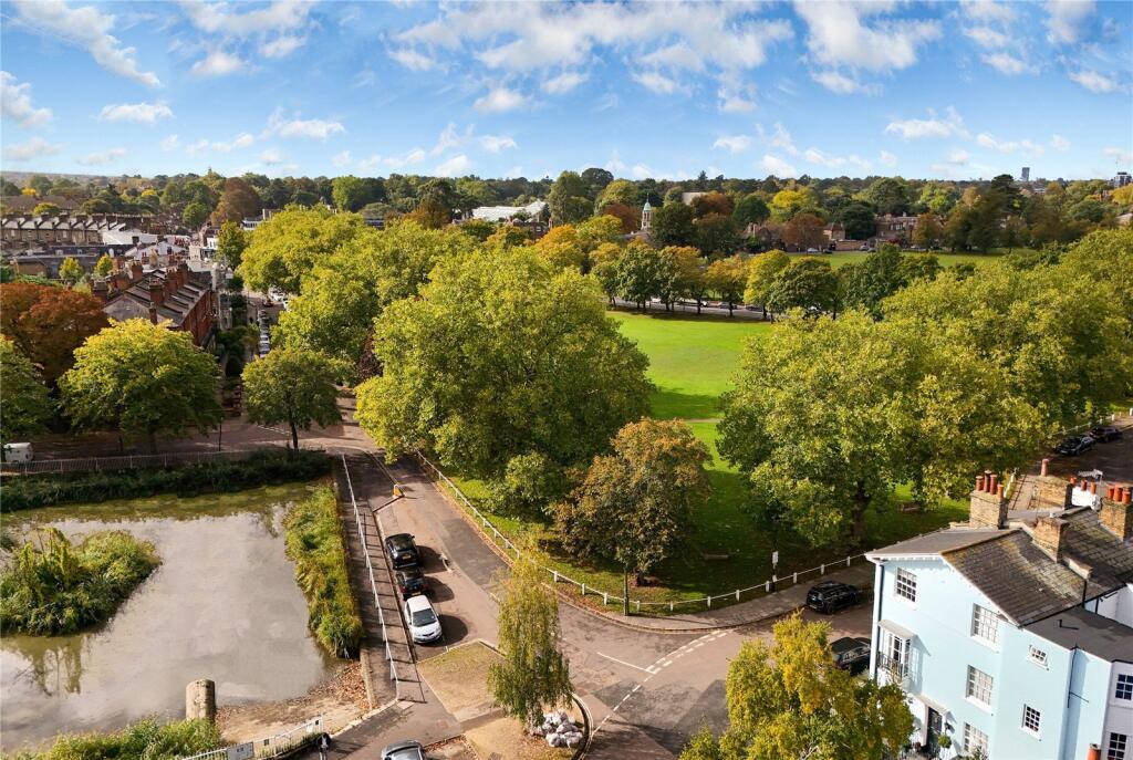 House in Richmond, Kew - View 2