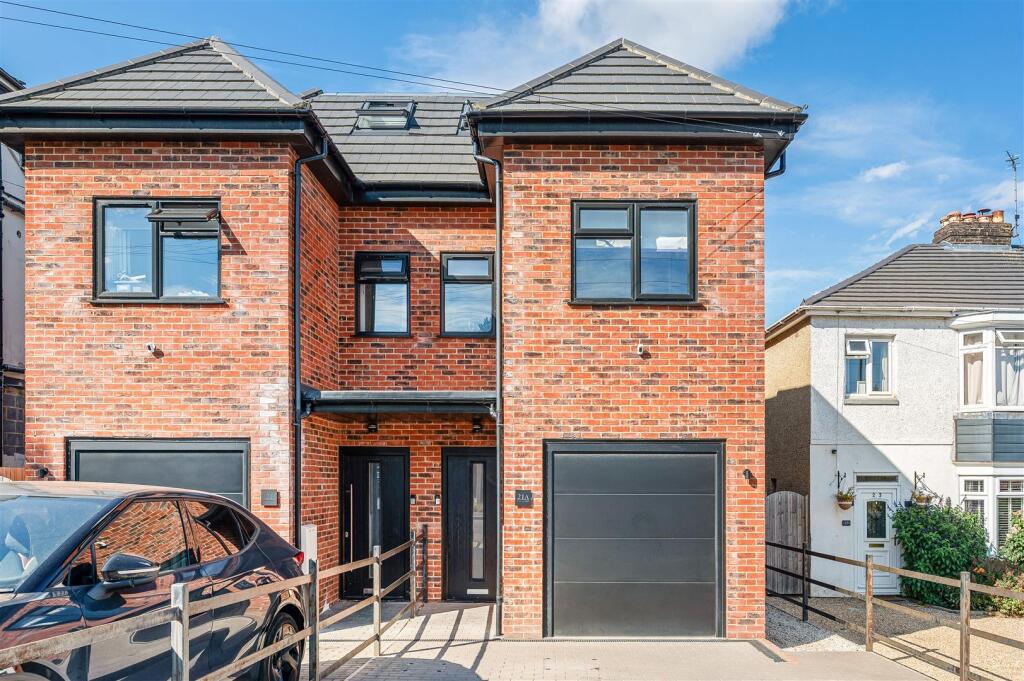 Main image of property: Park Avenue, Waterlooville