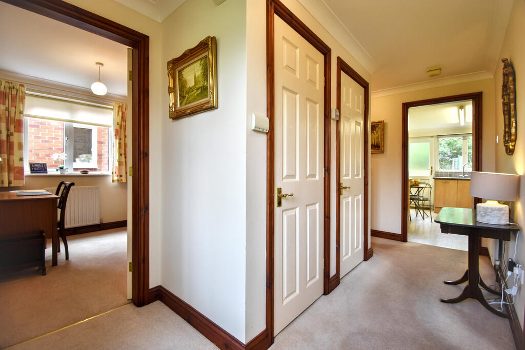 House in East Lindsey, Louth - View 4