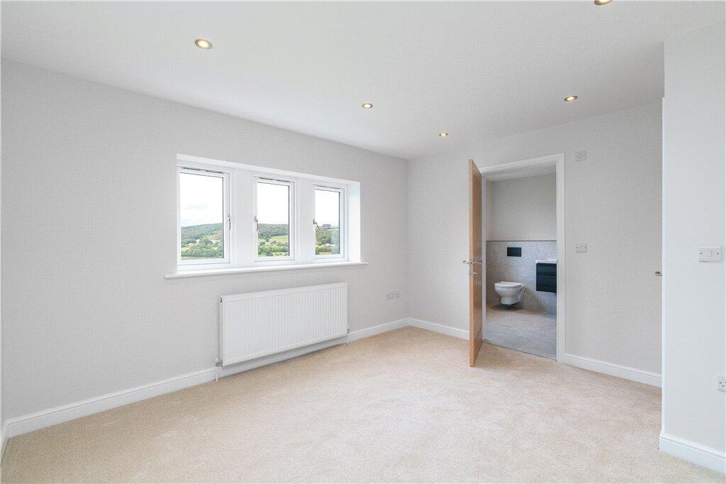 House in Bradford - View 4