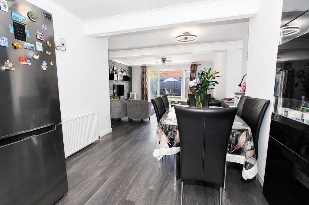 House in London, Morden - View 4