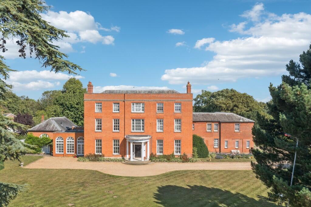 Main image of property: High Street, SG18