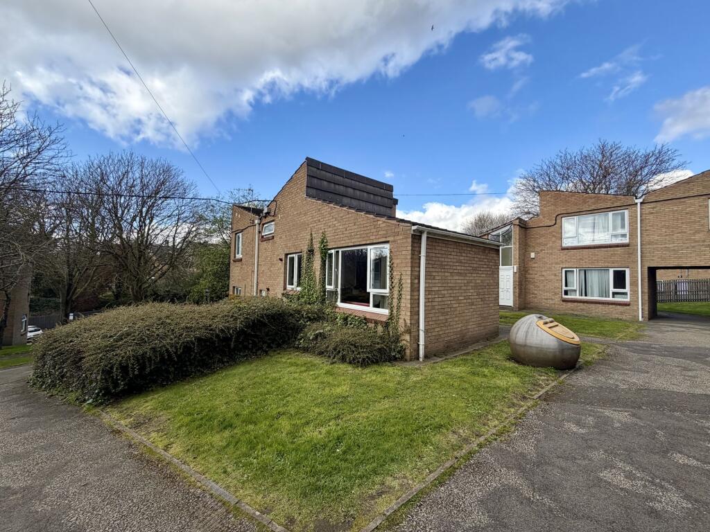 Main image of property: 200 Norfolk Park Road, Sheffield, Sheffield, S2 2UA