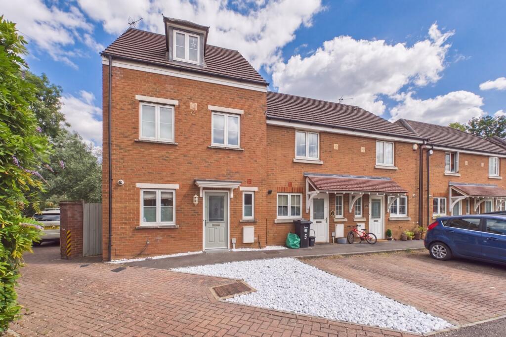Main image of property: Barley Gardens, Winnersh, Wokingham, Berkshire, RG41